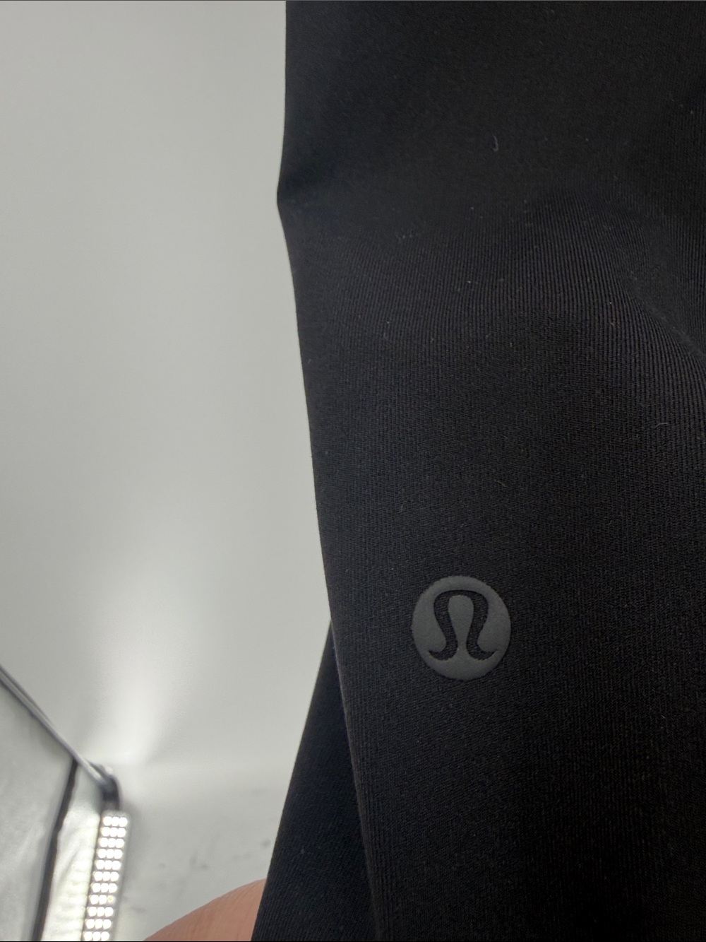 Lululemon Women's On The Fly Pant *28" - Black - 4 - Picture 7 of 8